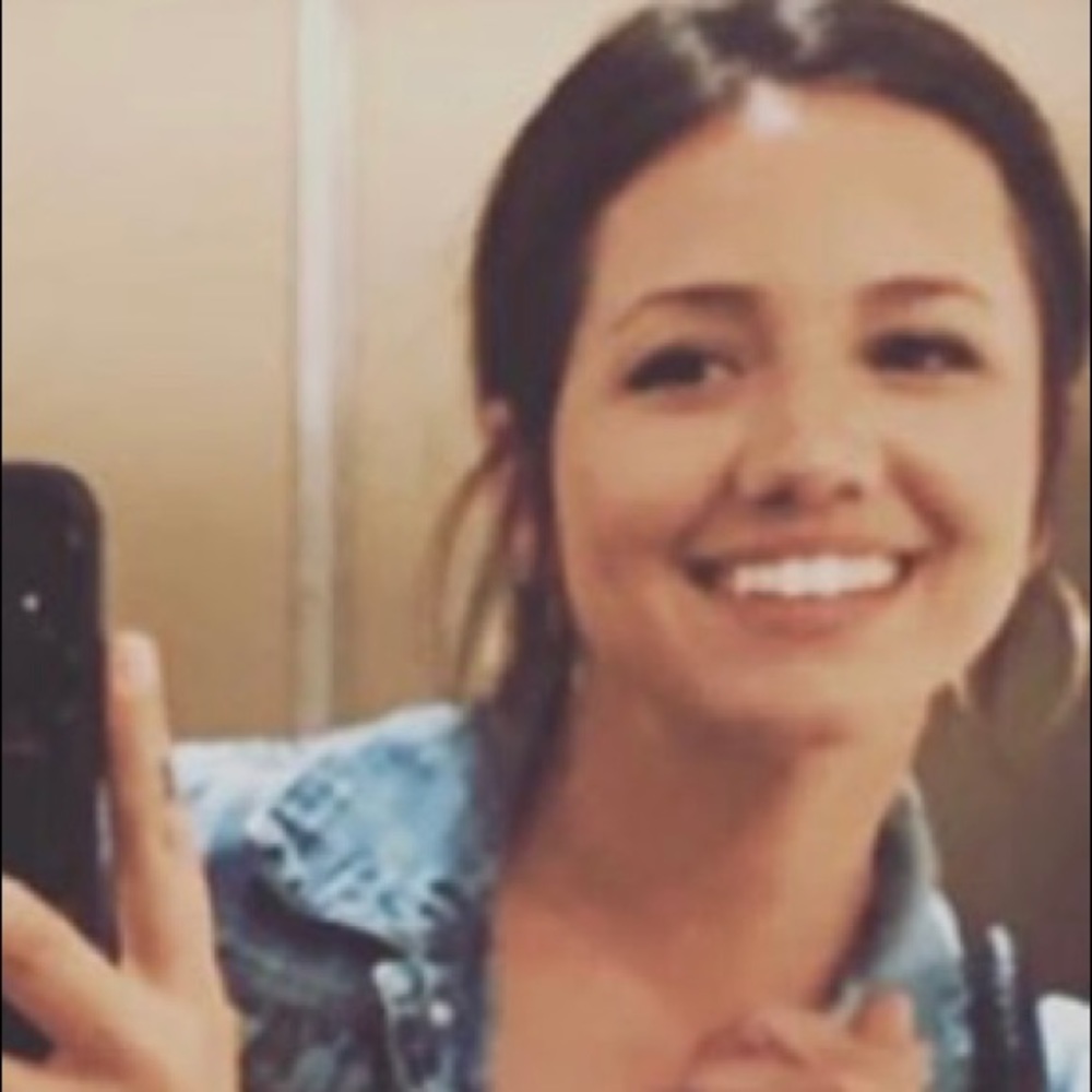 Meet your Posher, Ashley